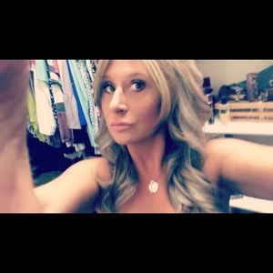 Meet your Posher, Shirley